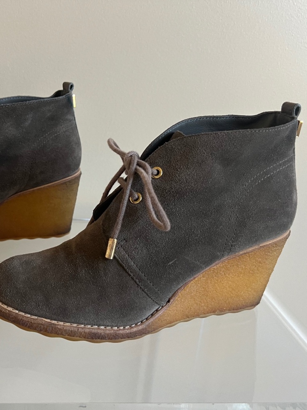 Tory Burch Vicki Olive Green Suede Gum Sole Wedge Platform Ankle Booties Size 8